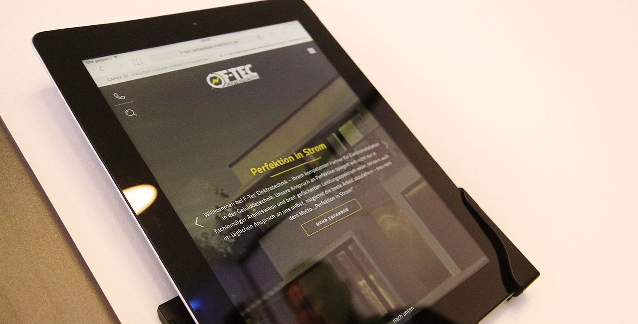 Tablet zur Steuerung der Smart Home Technologie