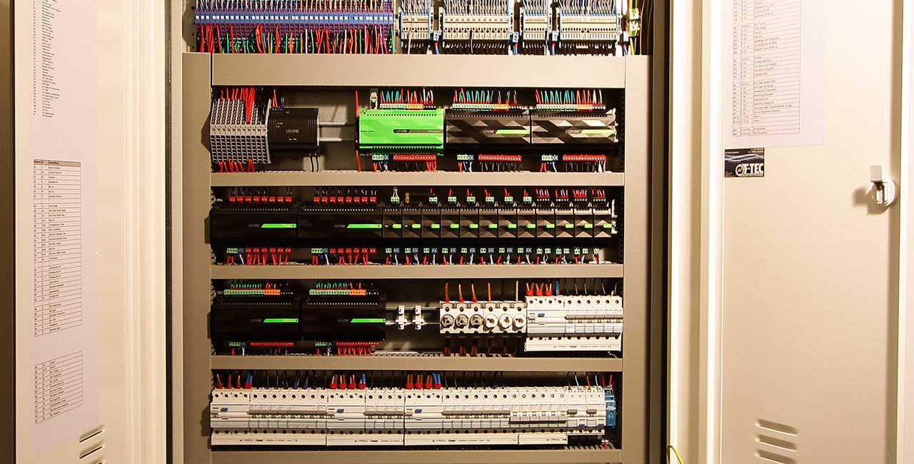 Schaltschrank mit Miniservern